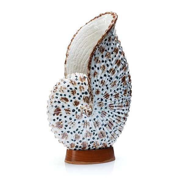 Shell vase